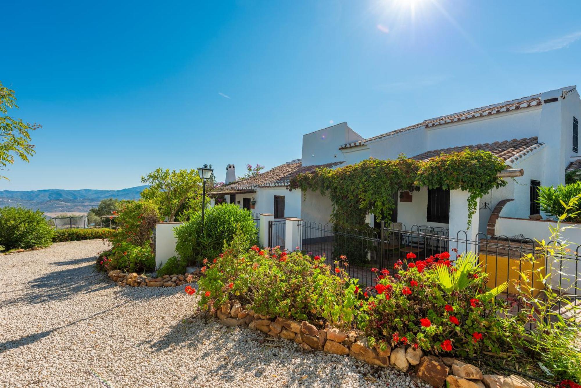 Country house Cantueso Periana